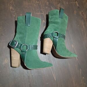 Dingo Green Suede Heeled Boots